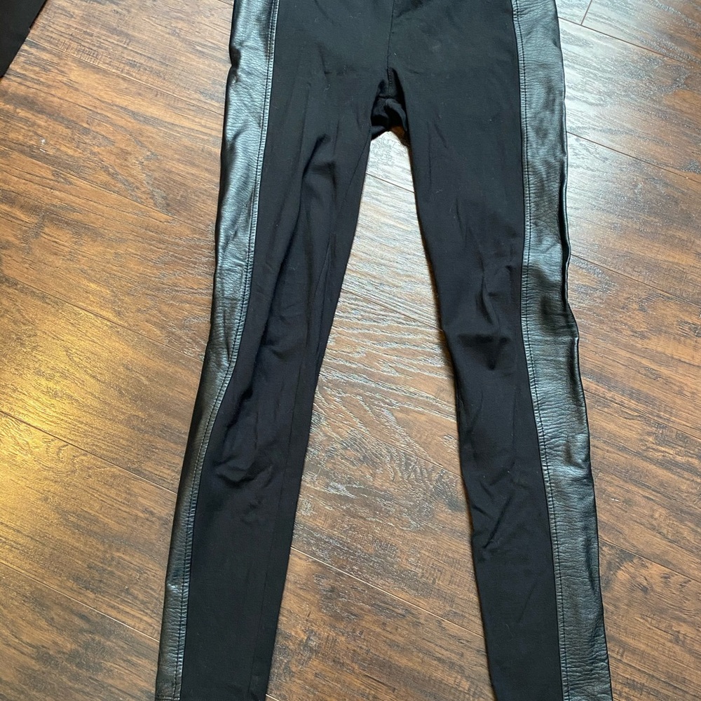Black leggings